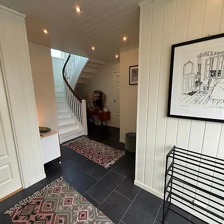 Holiday home Perfect House In With Sea-view Henningsvaer